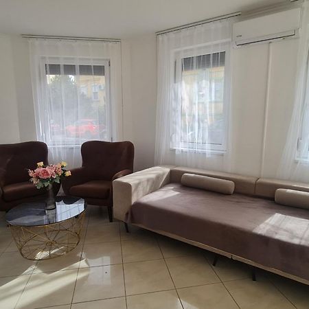 Tulipan Apartman Segedin Dış mekan fotoğraf