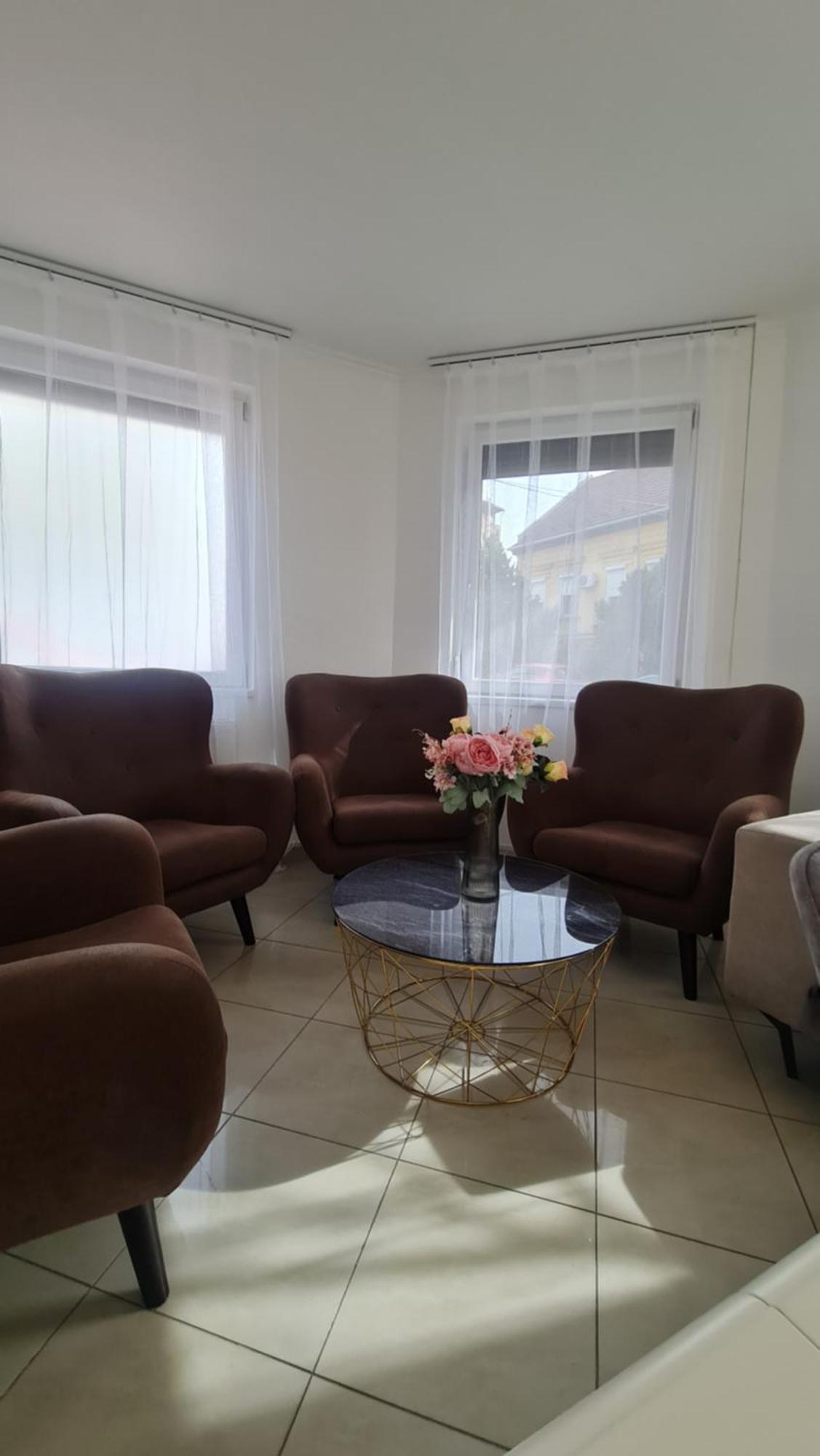 Tulipan Apartman Segedin Dış mekan fotoğraf
