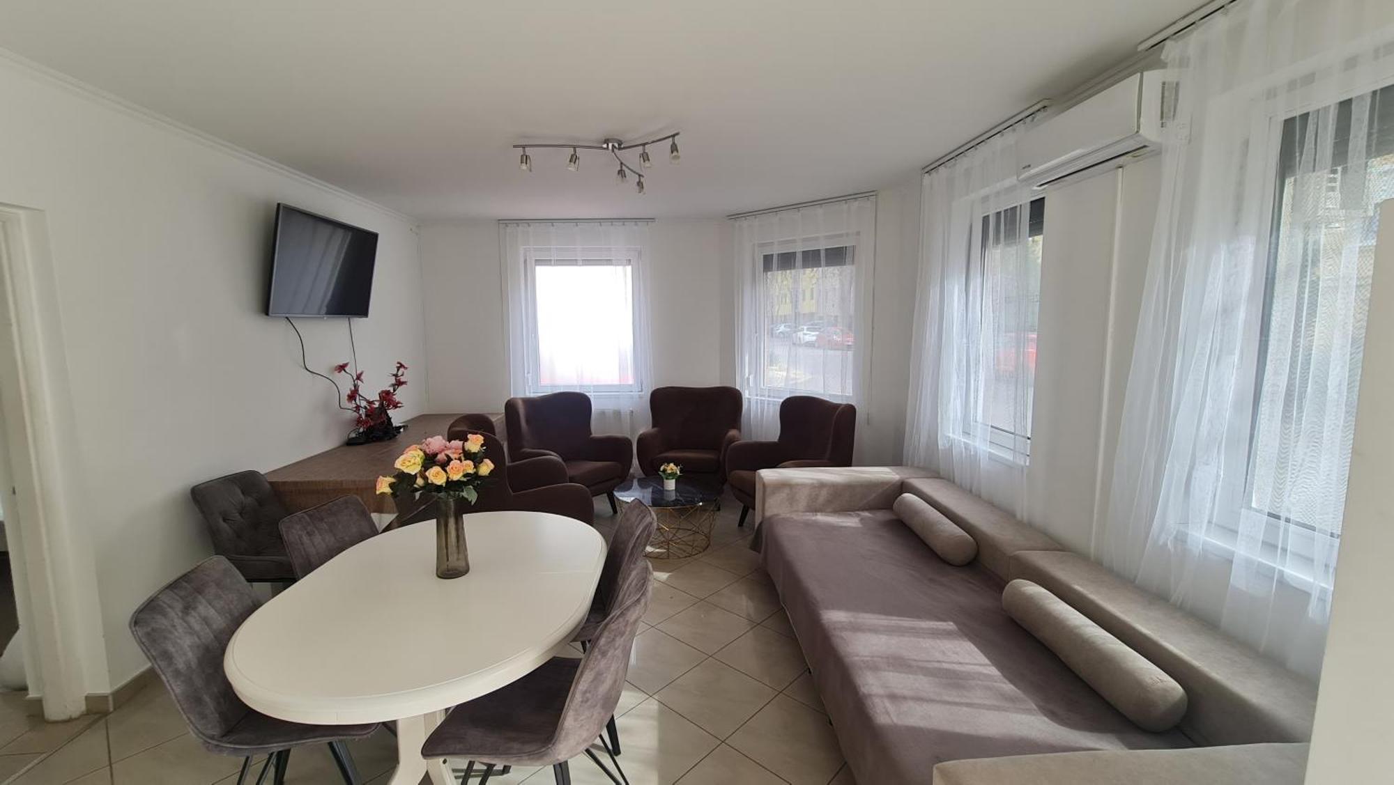 Tulipan Apartman Segedin Dış mekan fotoğraf
